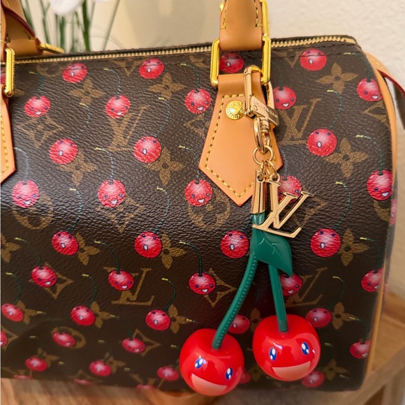 LV Cherries Bag Charm, Collection Edition, New - Picture 6 of 9